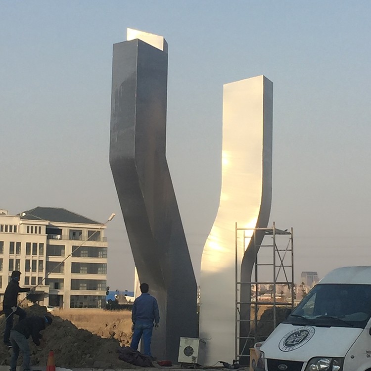 怎么有效防止玻璃鋼雕塑老化褪色？