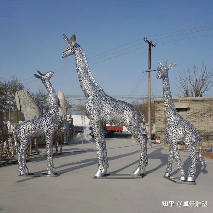 合適的雕塑材料是制作雕塑的關(guān)鍵！