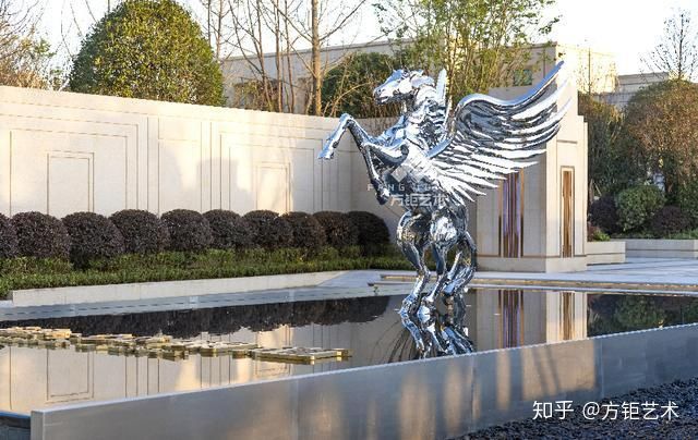 如何判斷玻璃鋼雕塑是否適應(yīng)戶外環(huán)境？